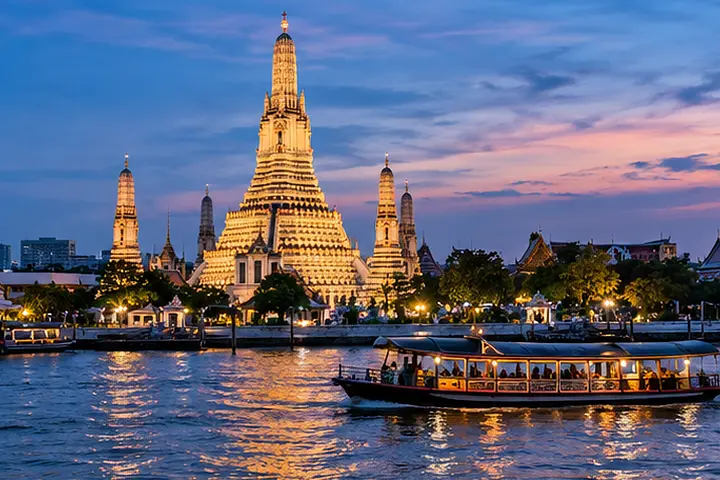 Wat Arun (Temple of Dawn) · Bangkok Old Town