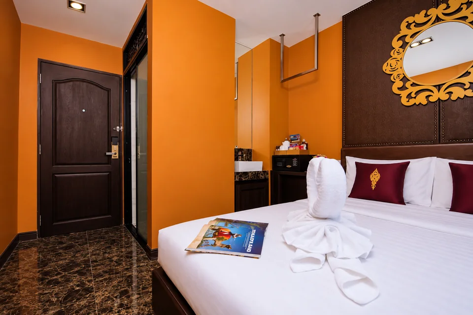 Amber Room — photo 2